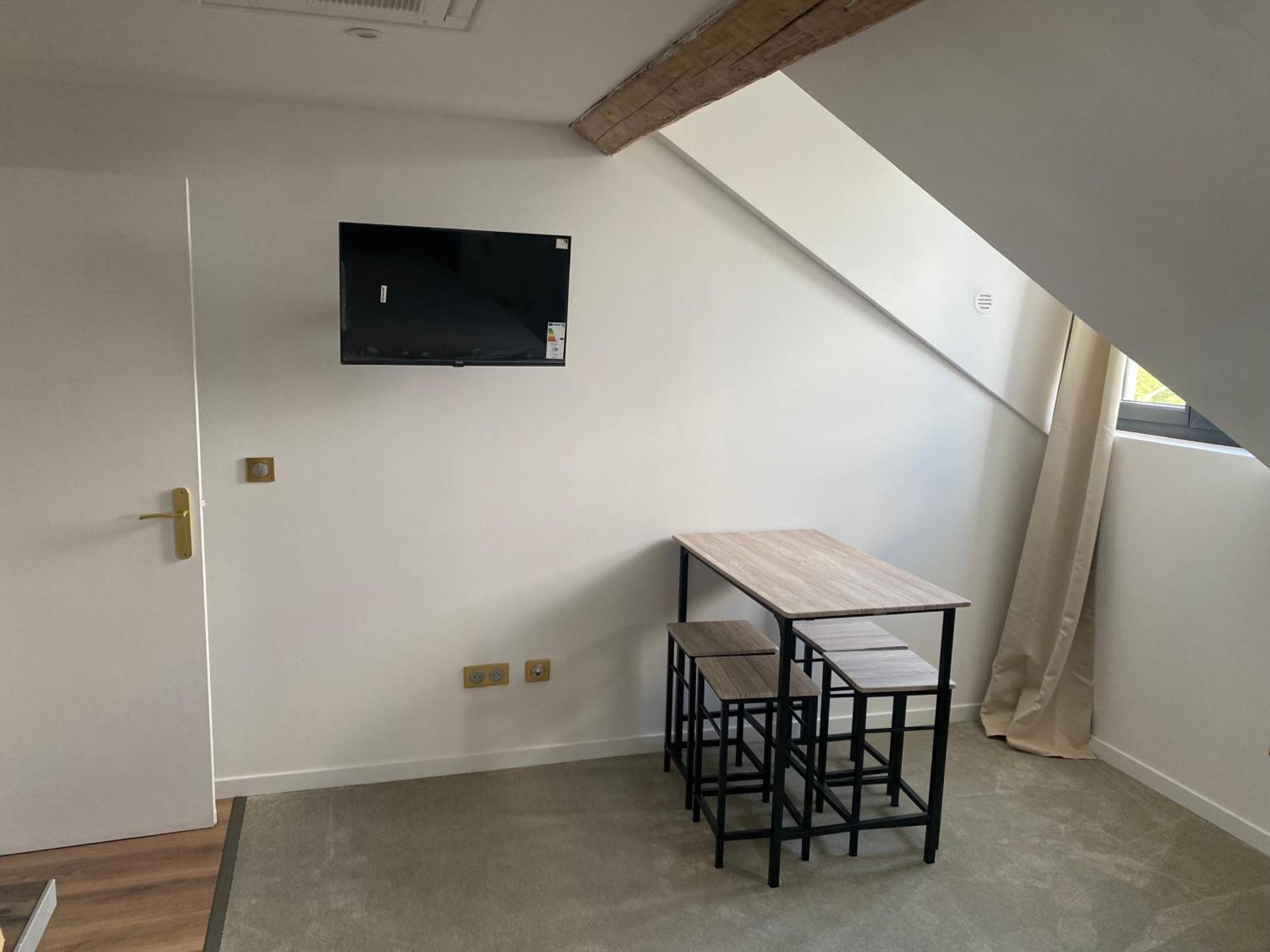 Hdg Hotel Gare De L'Isle Adam Appart'S Hotel Parmain Extérieur photo